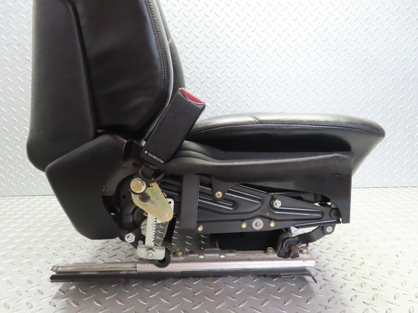 19411 Mercedes-Benz C140 CL420 Coupe Front Left Seat Black Leather