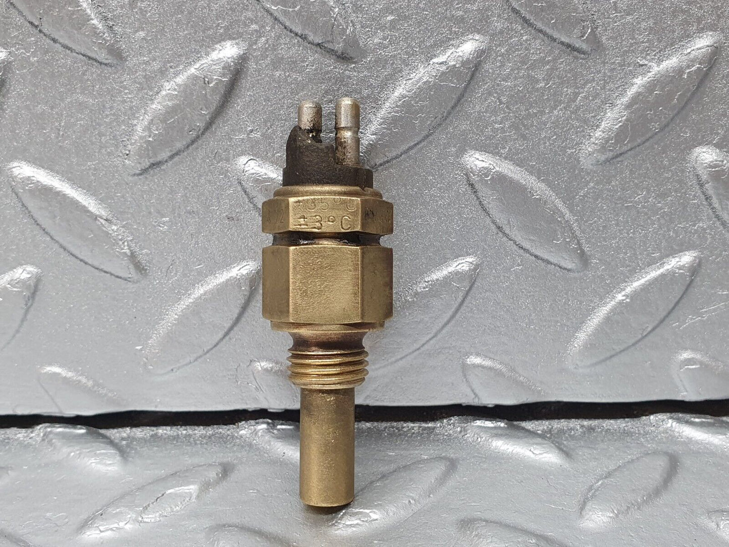 41340 Mercedes-Benz W114 280E Coolant Temperature Sensor VDO