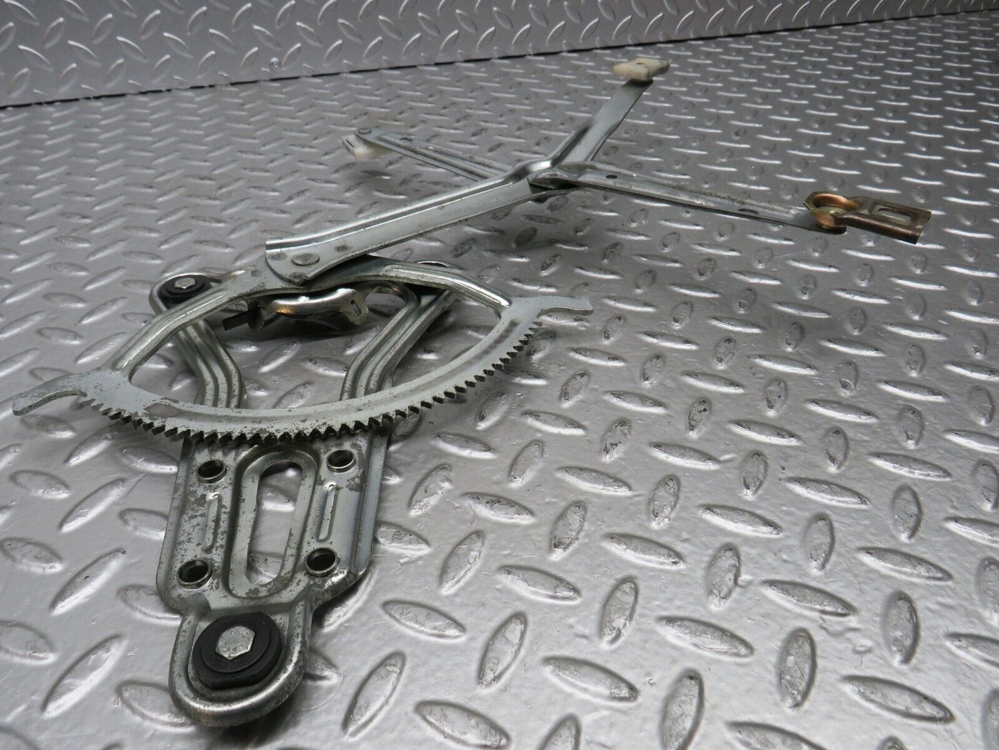 27674 Mercedes-Benz S124 300TE Wagon Front Left Power Window Regulator
