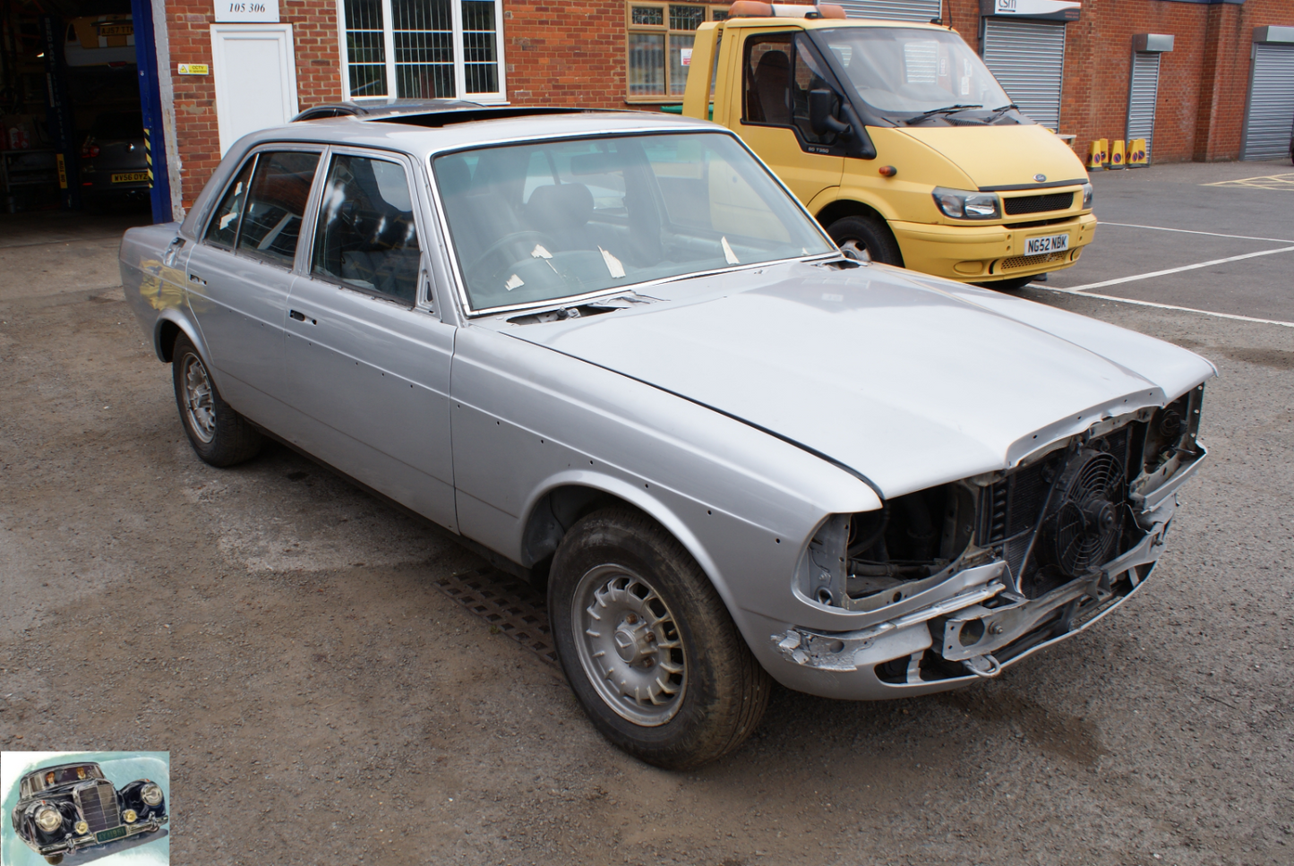 4281 Mercedes-Benz W123 230E Interior Door Handle Rear Right Blue 1239702001