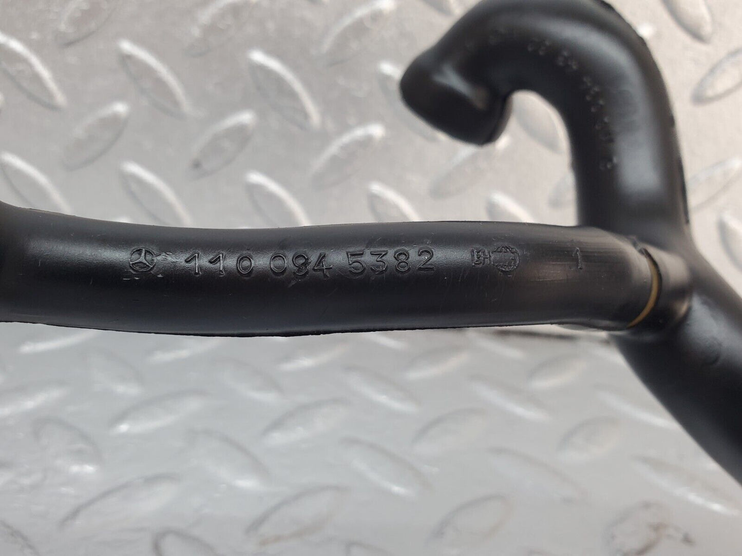45395 Mercedes-Benz 280E M110.983 Air Intake Pipe 1100944382 1100845382
