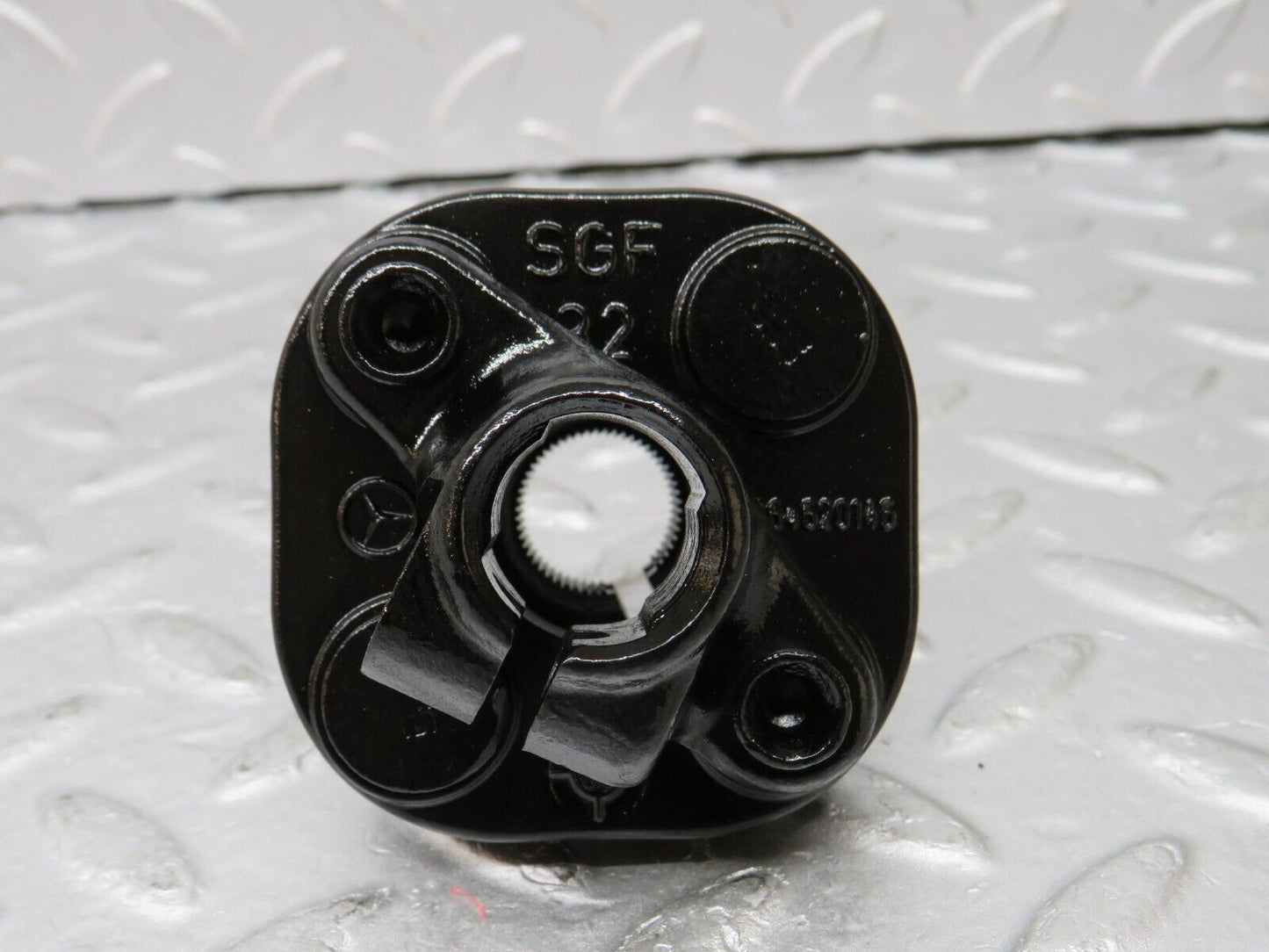 36098 Mercedes-Benz W126 420SE Steering Column Lower Shaft Connector 126462014