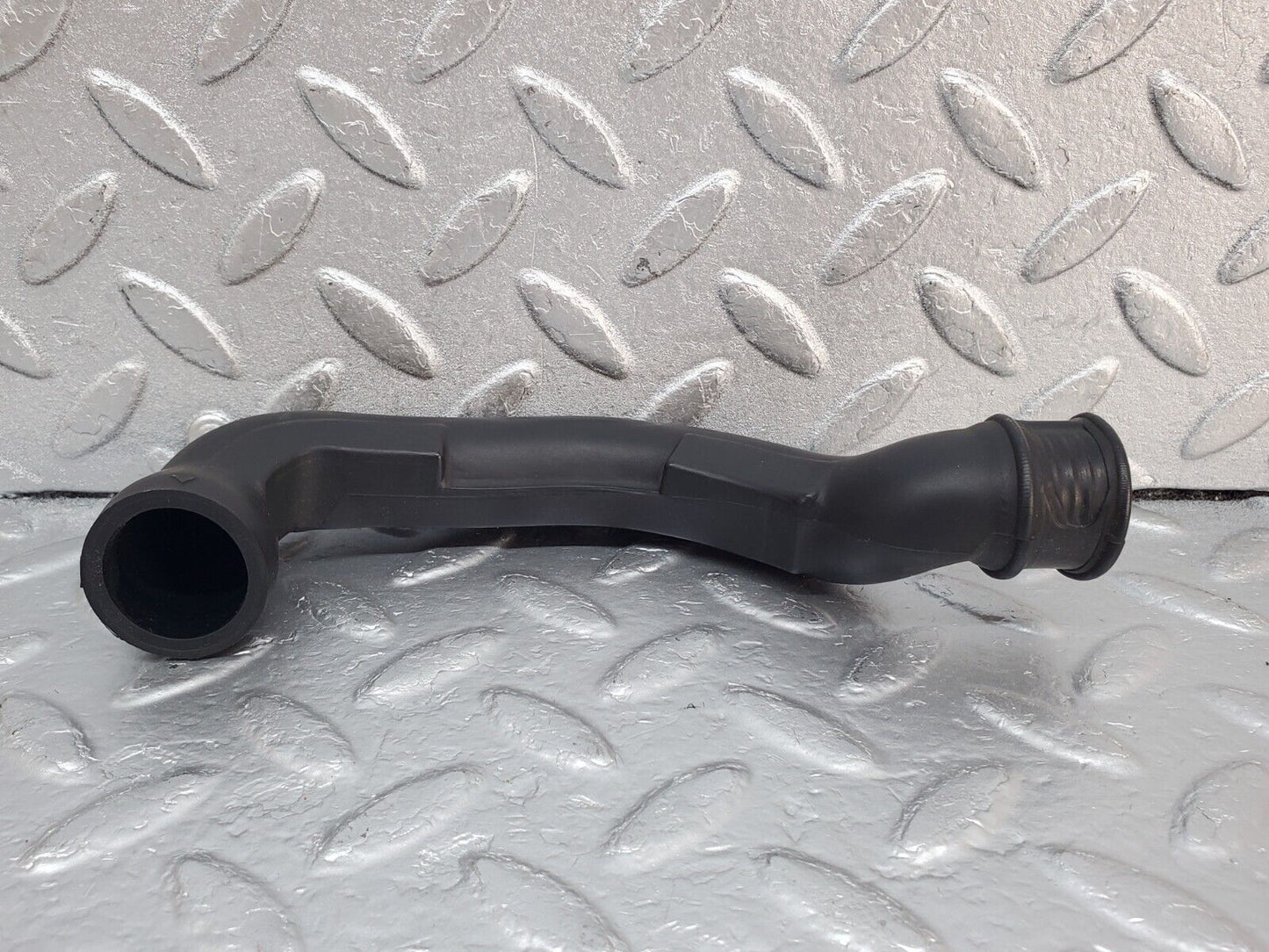 45377 Mercedes-Benz 280E M110.983 Air Intake Pipe 1100945282