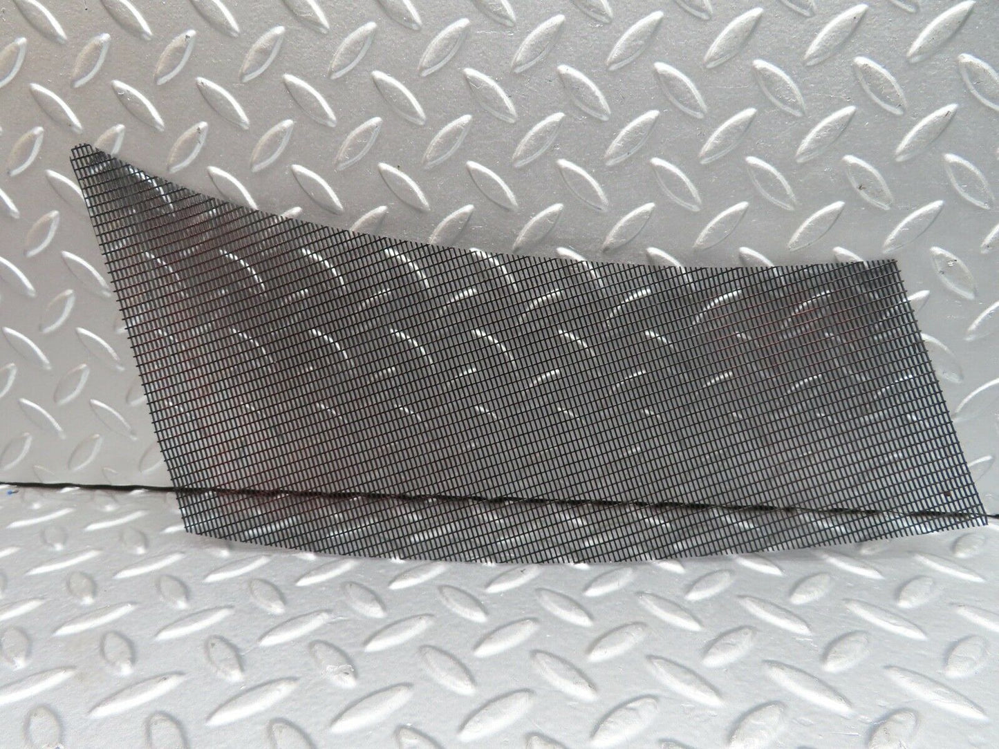 20863 Mercedes-Benz R107 450SL Air Intake Grill Right Side