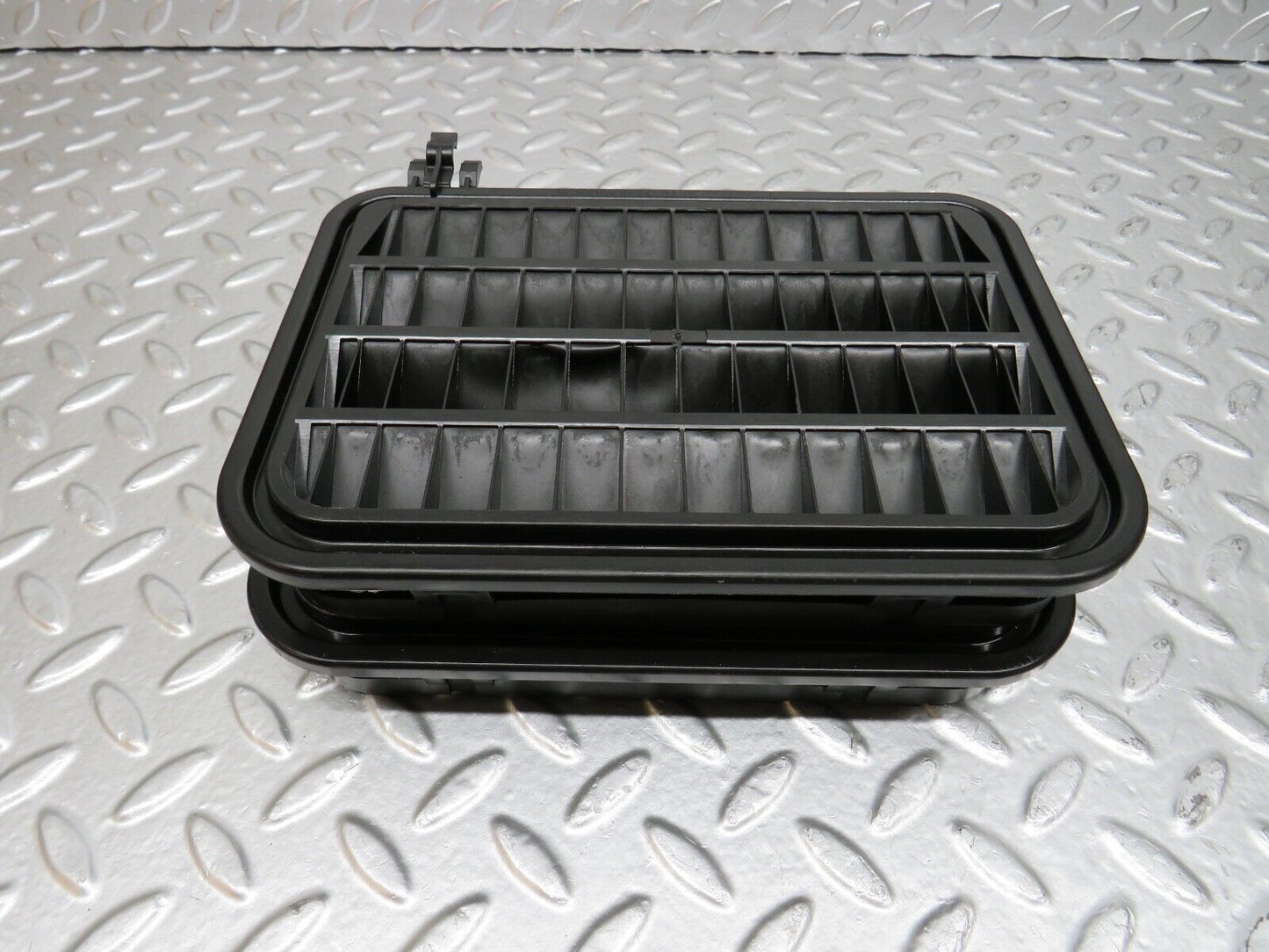 24626 Mercedes-Benz W140 S320 Trunk Boot Air Vent Grill Pair 1408300042