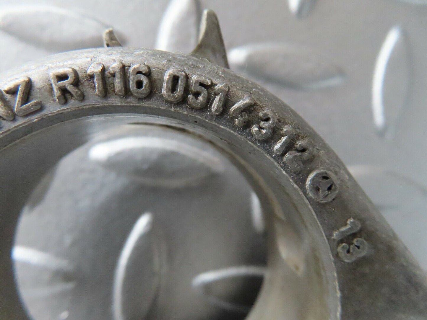 17726 Mercedes-Benz W116 450SEL Camshaft Tower Bearing 1160514312