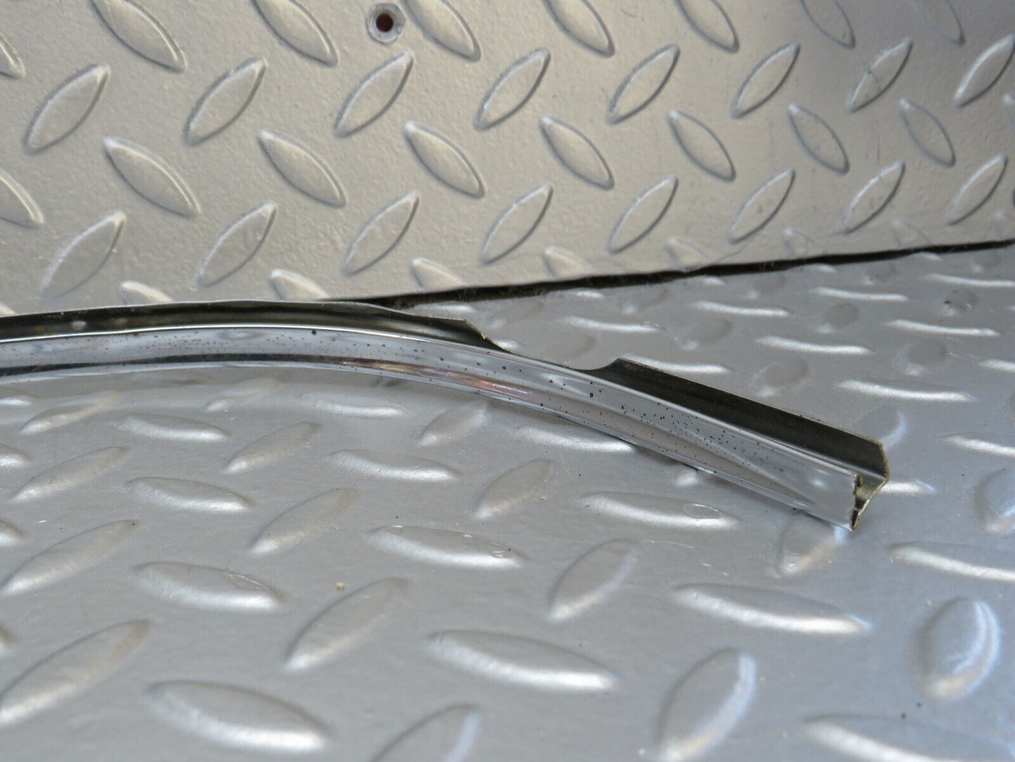 40487 Mercedes-Benz W110 230 Dashboard Chrome Trim