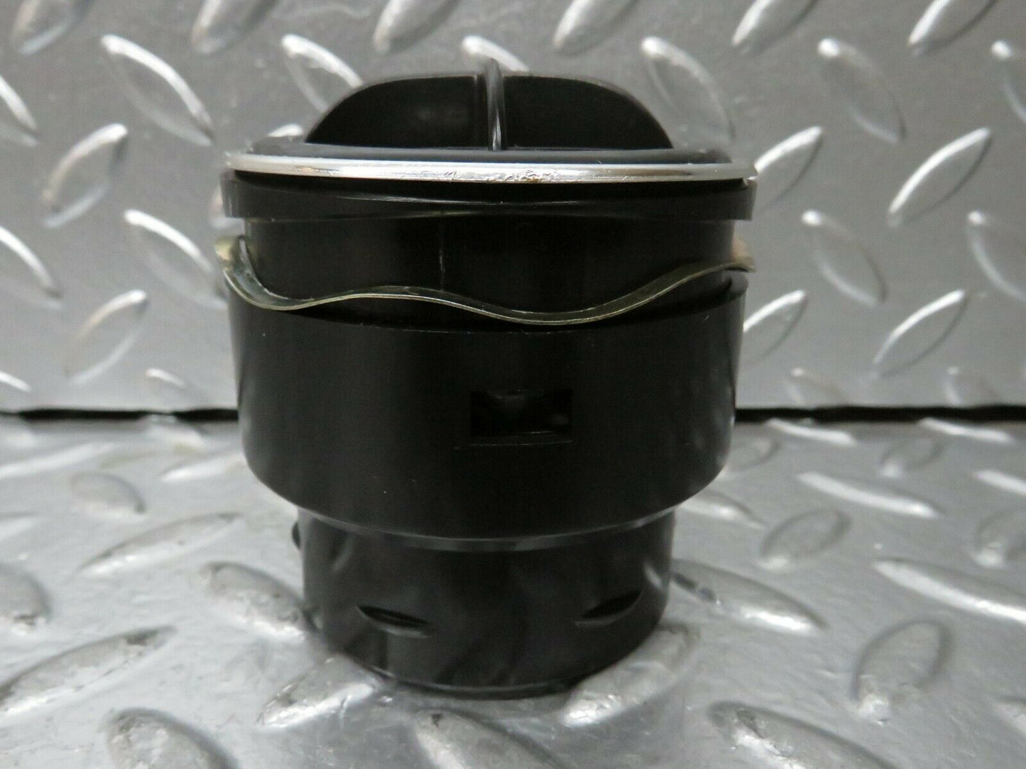 23771 Mercedes-Benz C107 450SLC Coupe Dashboard Air Vent