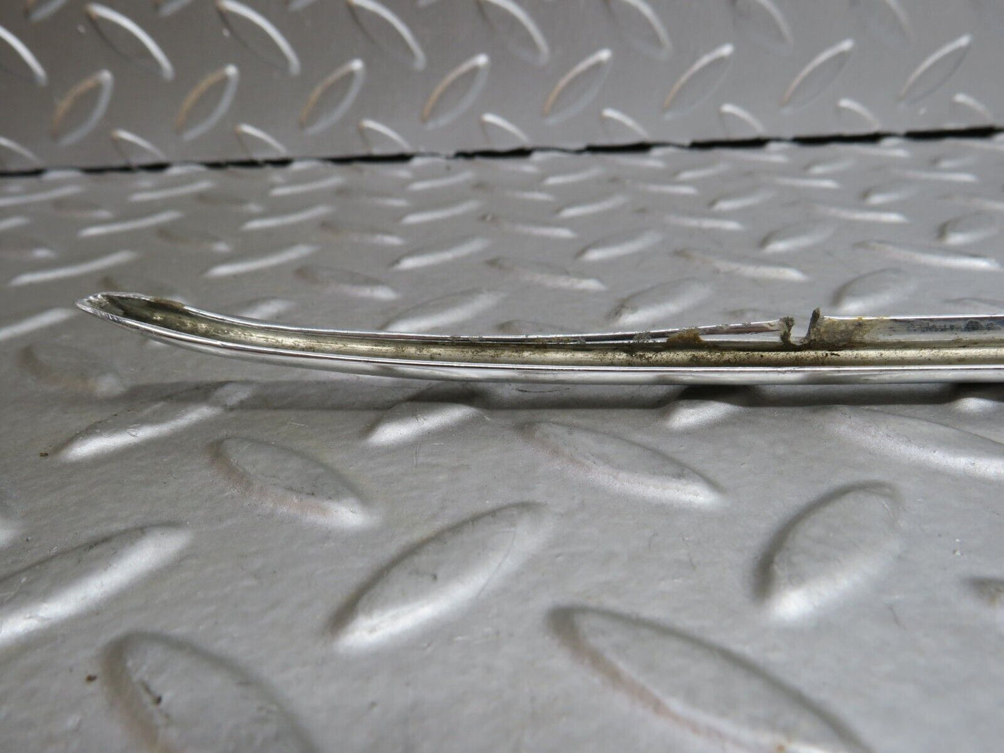 37374 Mercedes-Benz W109 300SEL Roof Chrome Moulding Right Side