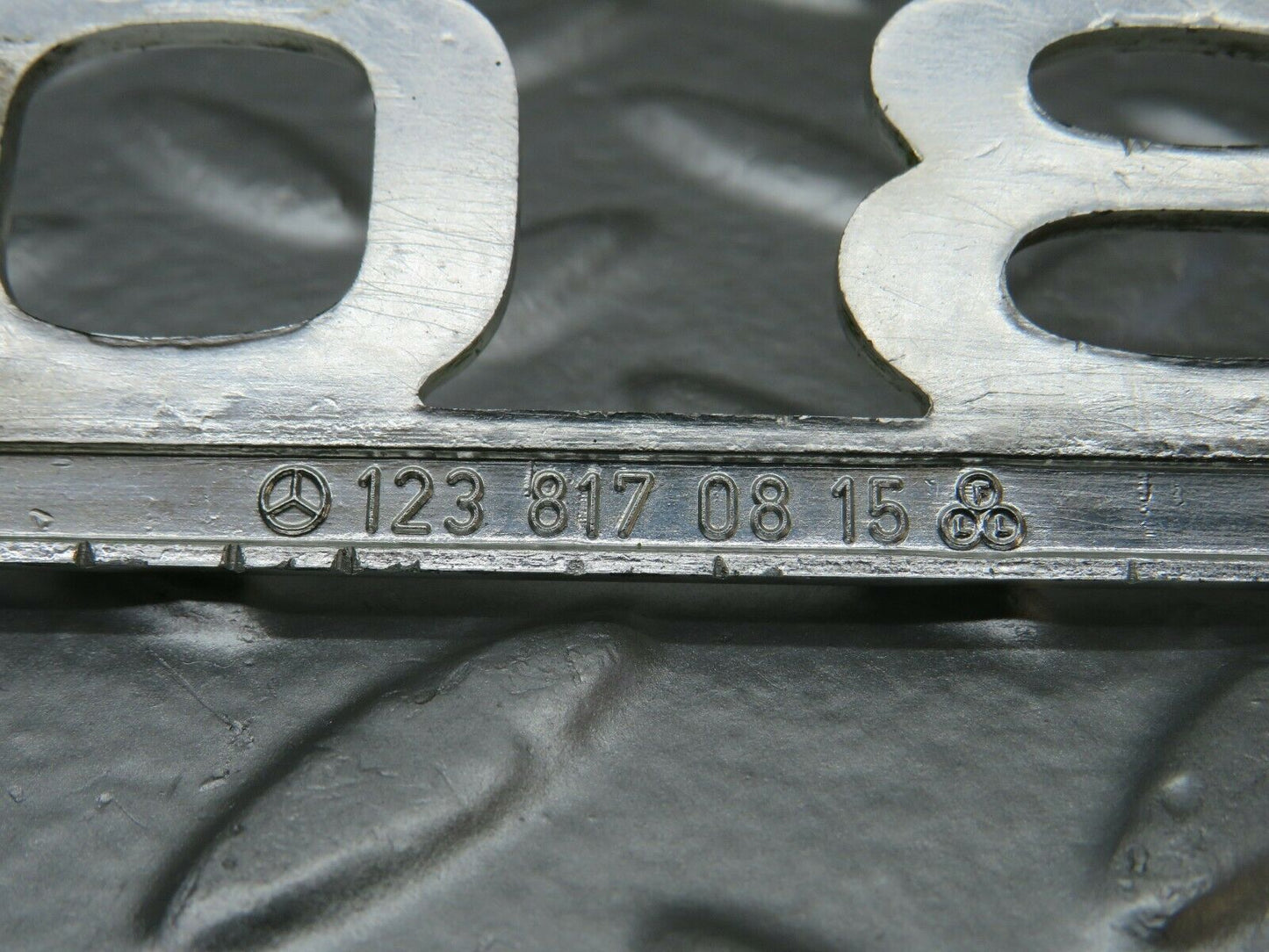 23984 Mercedes-Benz W123 280E Trunk Badge Logo Emblem 1238170815