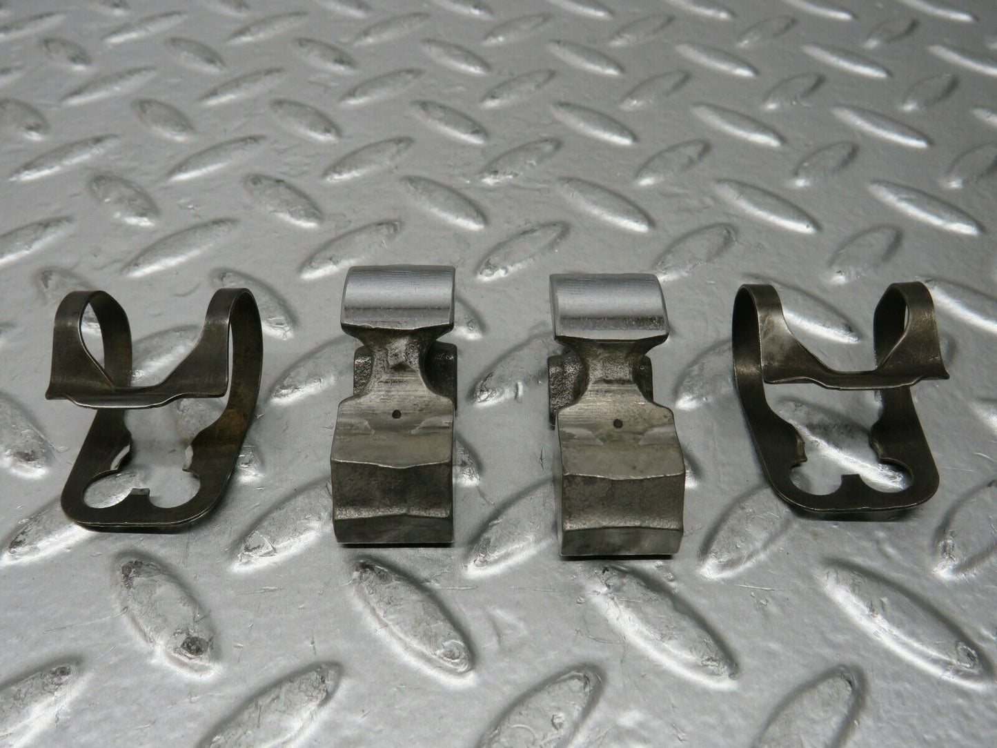23572 Mercedes-Benz W114 280E Valve Rocker Arm With Retaining Spring