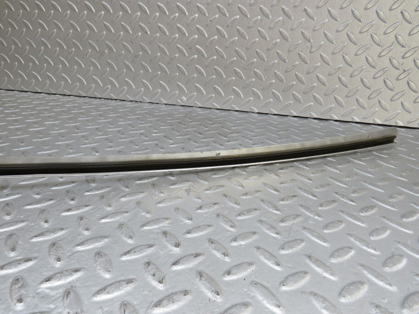 36324 Mercedes-Benz W126 420SE Roof Chrome Trim Right Side