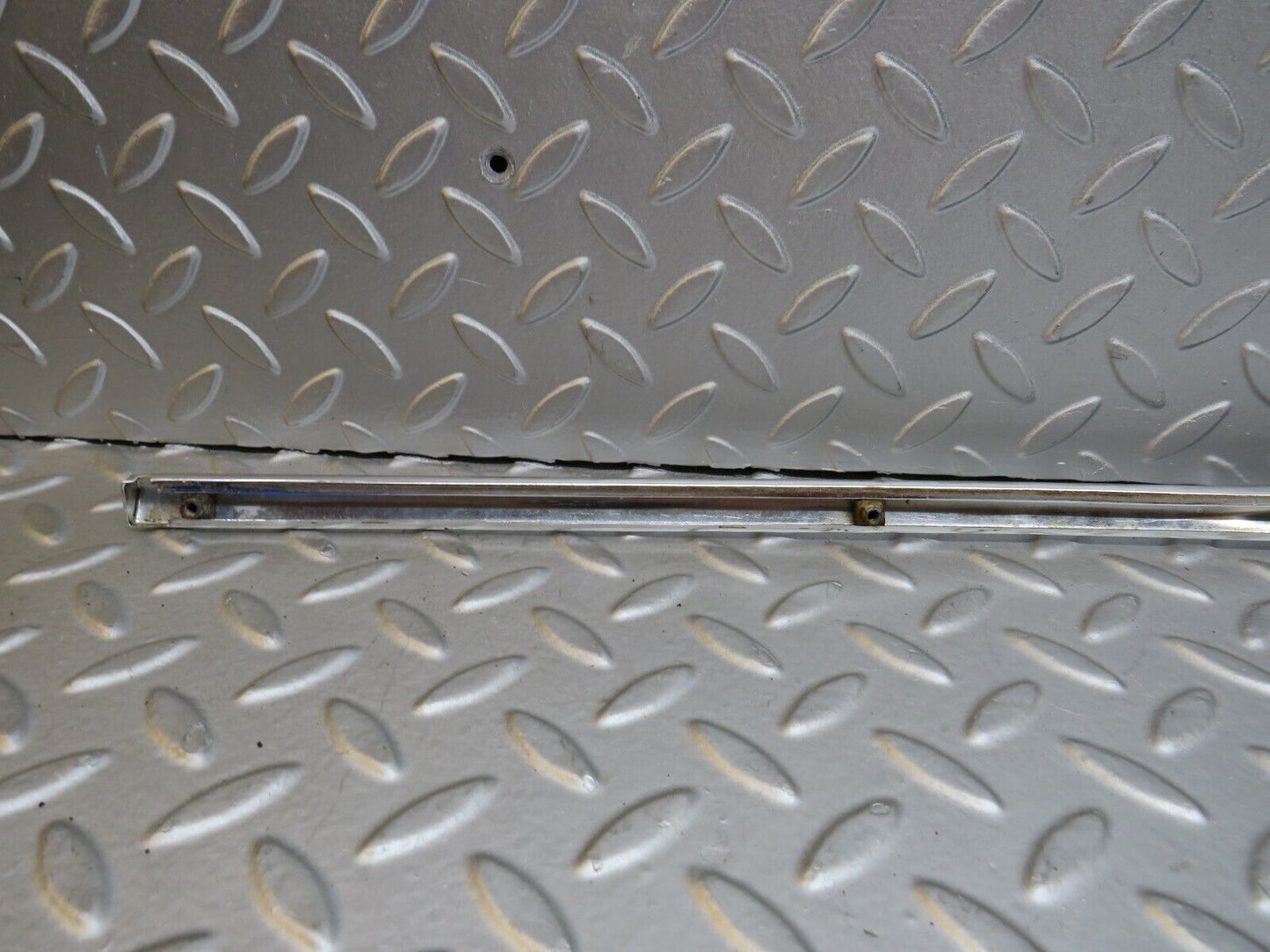 36952 Mercedes-Benz C126 420SEC Coupe Trunk Lid Handle Chrome