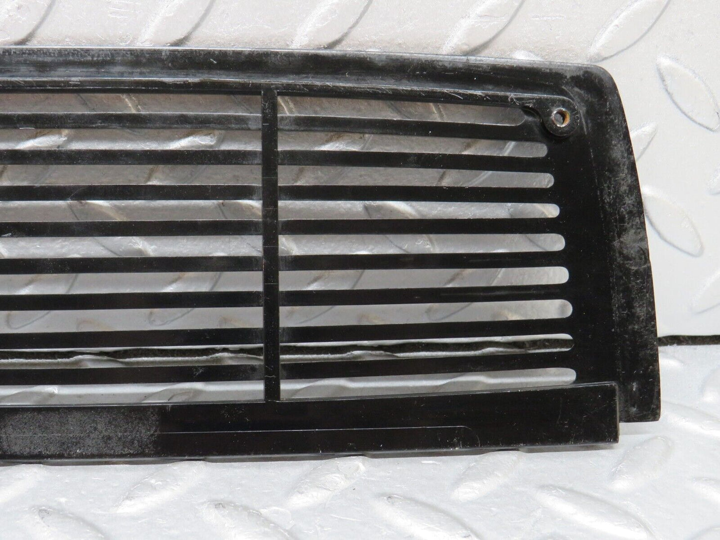 35818 Mercedes-Benz W108 Dashboard Centre Speaker Cover Grill