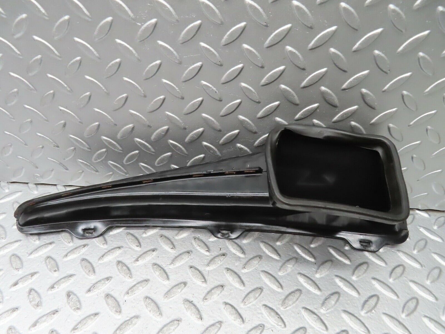 20595 Mercedes-Benz R107 450SL Coupe Air Duct Vent Right Side