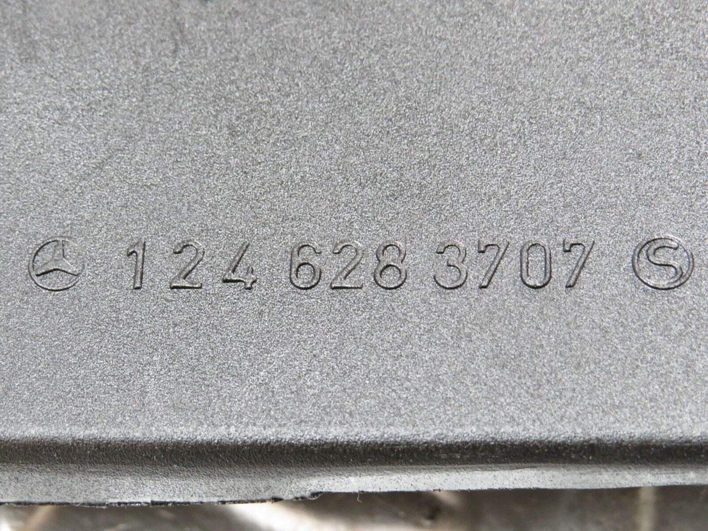 26627 Mercedes-Benz C124 220CE Water Drain 1246201767 1246202667 1246283707
