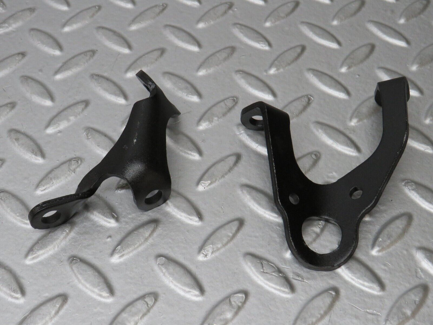 36358 Mercedes-Benz W126 420SE Engine Lifting Eyes Hooks
