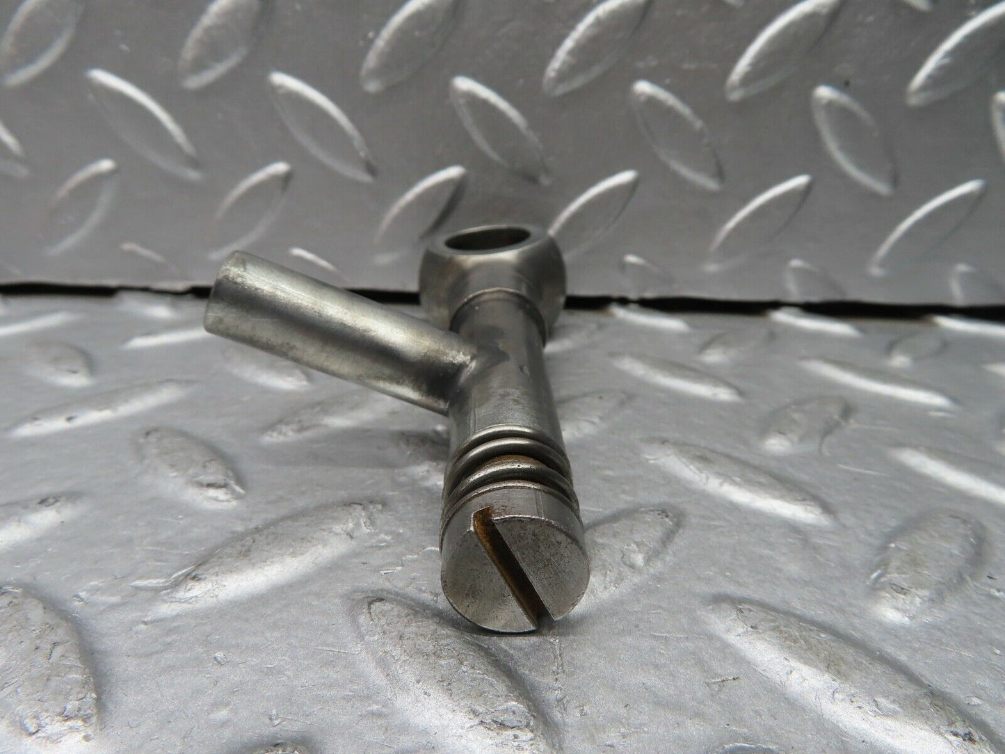 20828 Mercedes-Benz W114 250CE Coupe Auxiliary Air Slide Valve