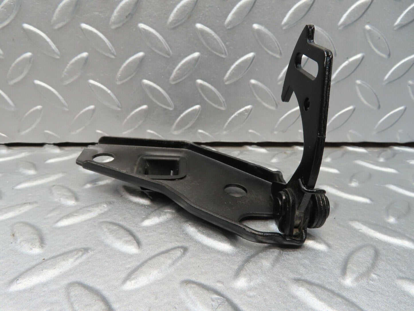 16463 Mercedes-Benz W124 260E Bonnet Safety Latch
