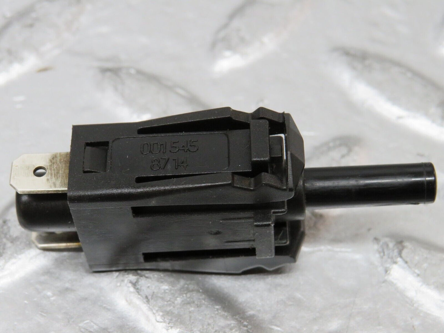 26721 Mercedes-Benz C124 220CE Coupe Door Contact Switch 0015458714
