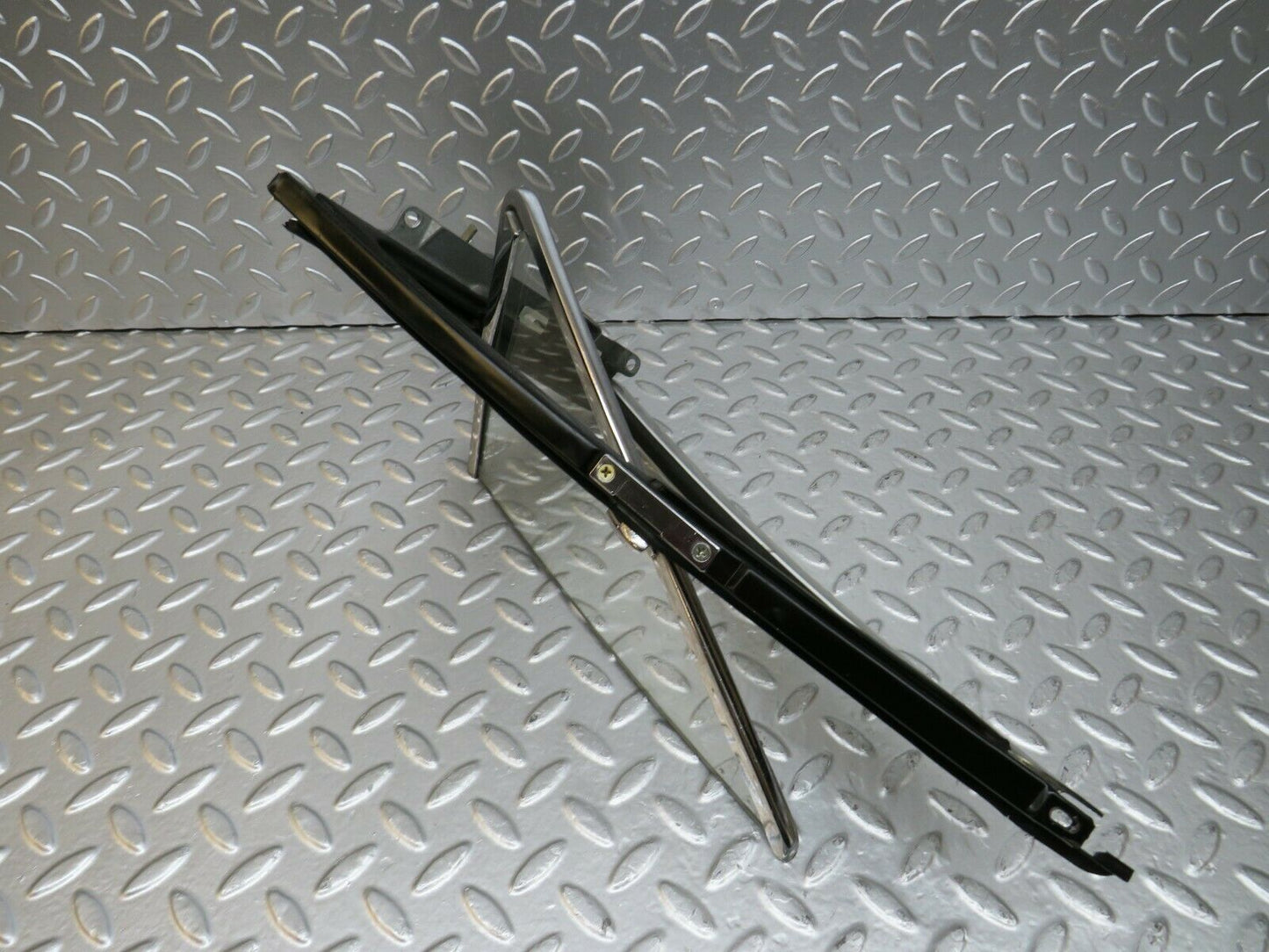 24586 Mercedes-Benz W108 Front Left Quarter Window