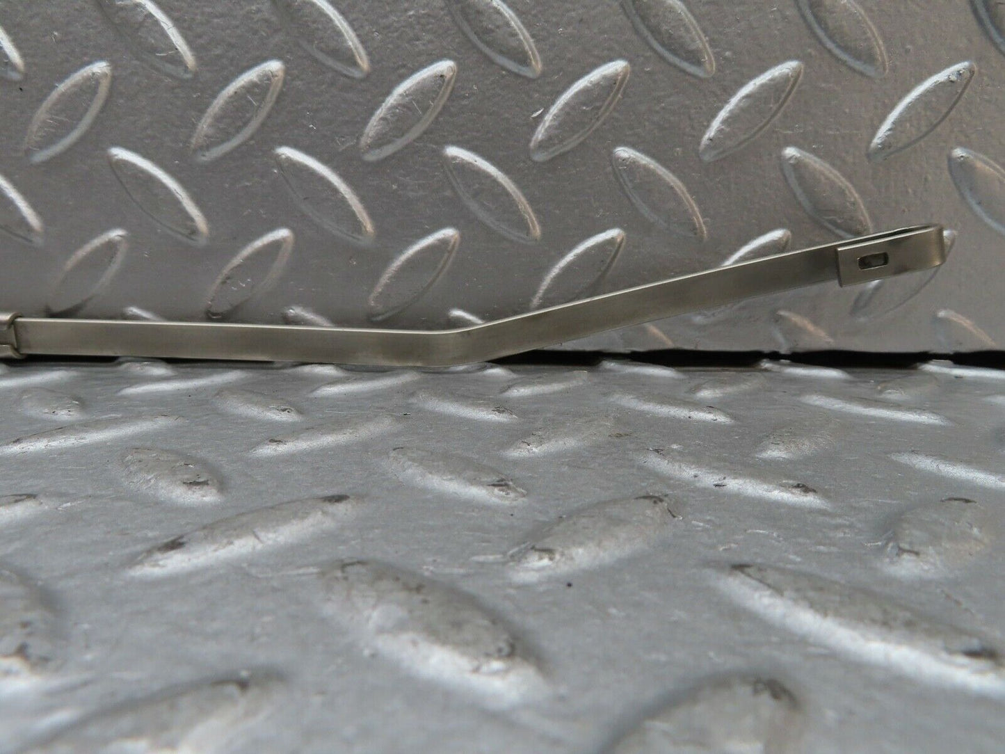 20409 Mercedes-Benz W114 280CE Coupe Wiper Arm Right Side