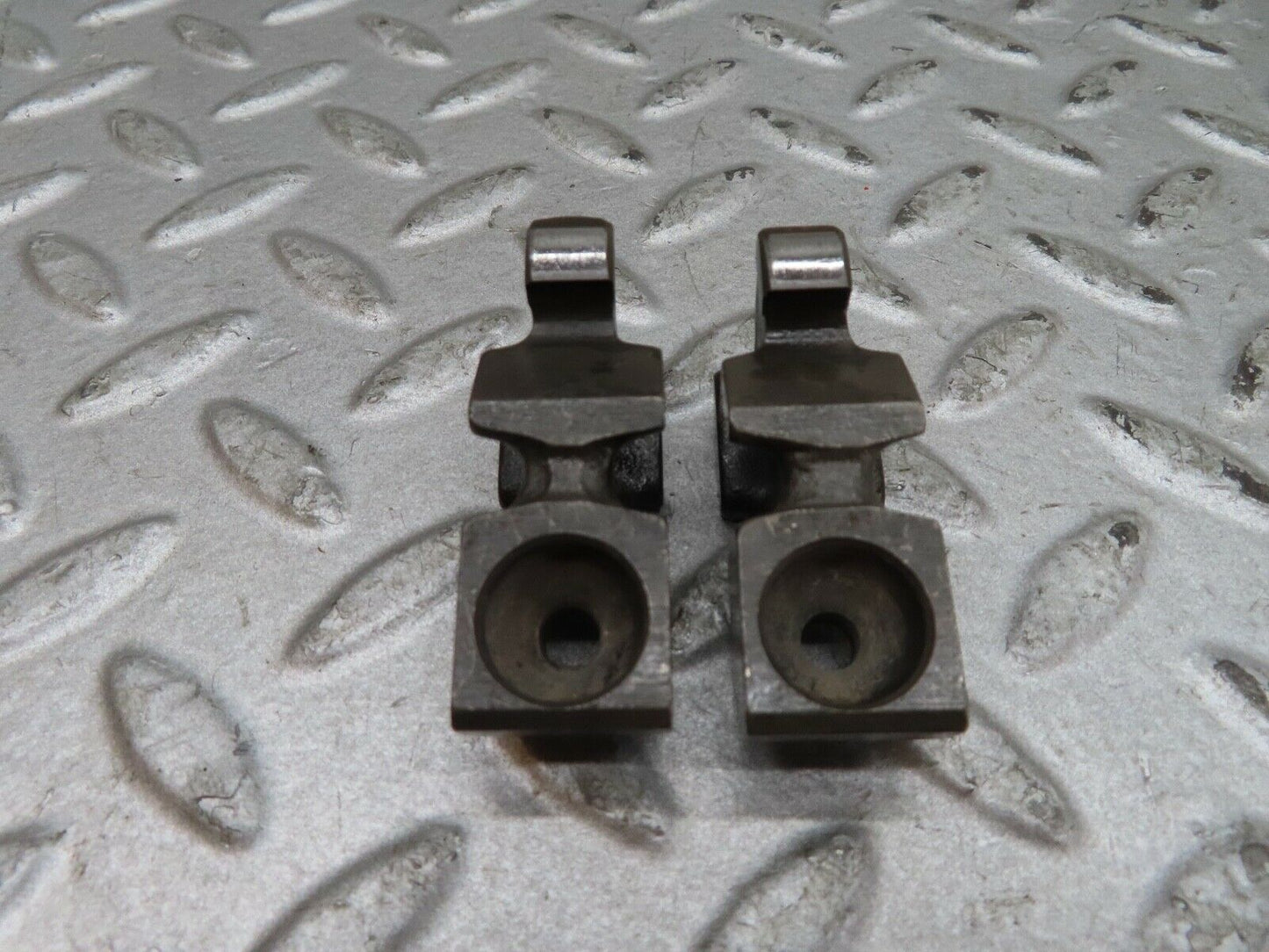 17864 Mercedes-Benz W116 450SEL Valve Rocker Arm