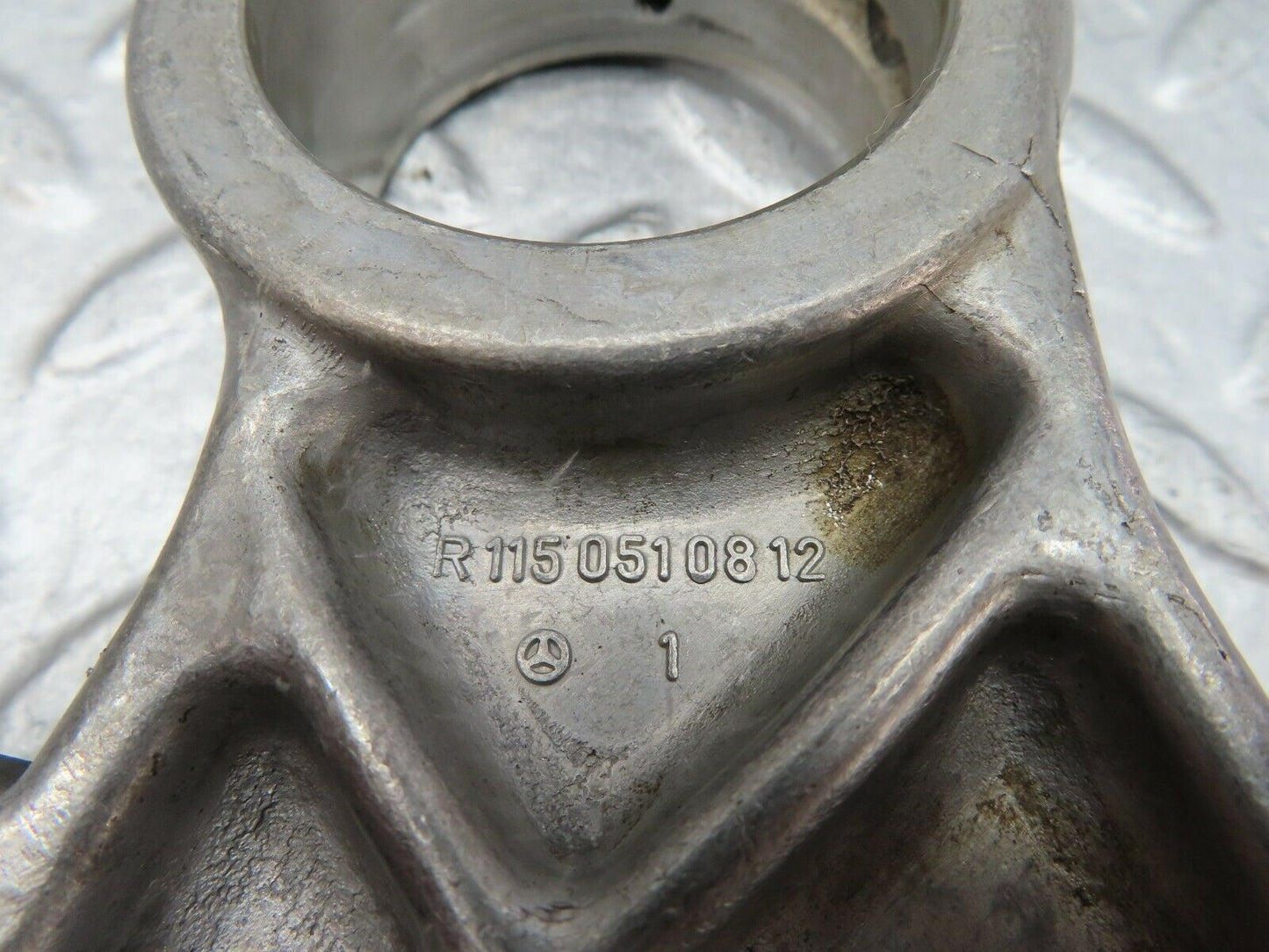18035 Mercedes-Benz W123 200 Camshaft Tower Bearing 1150510812