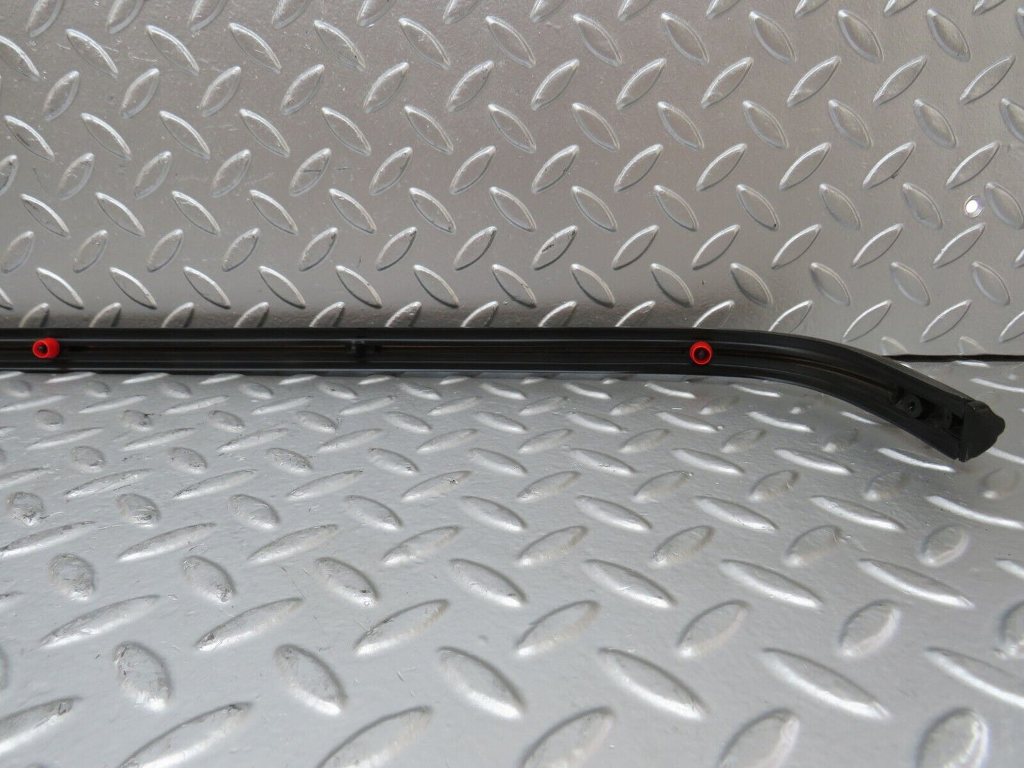 27108 Mercedes-Benz W123 280E Rear Left Fender Centre Moulding Trim