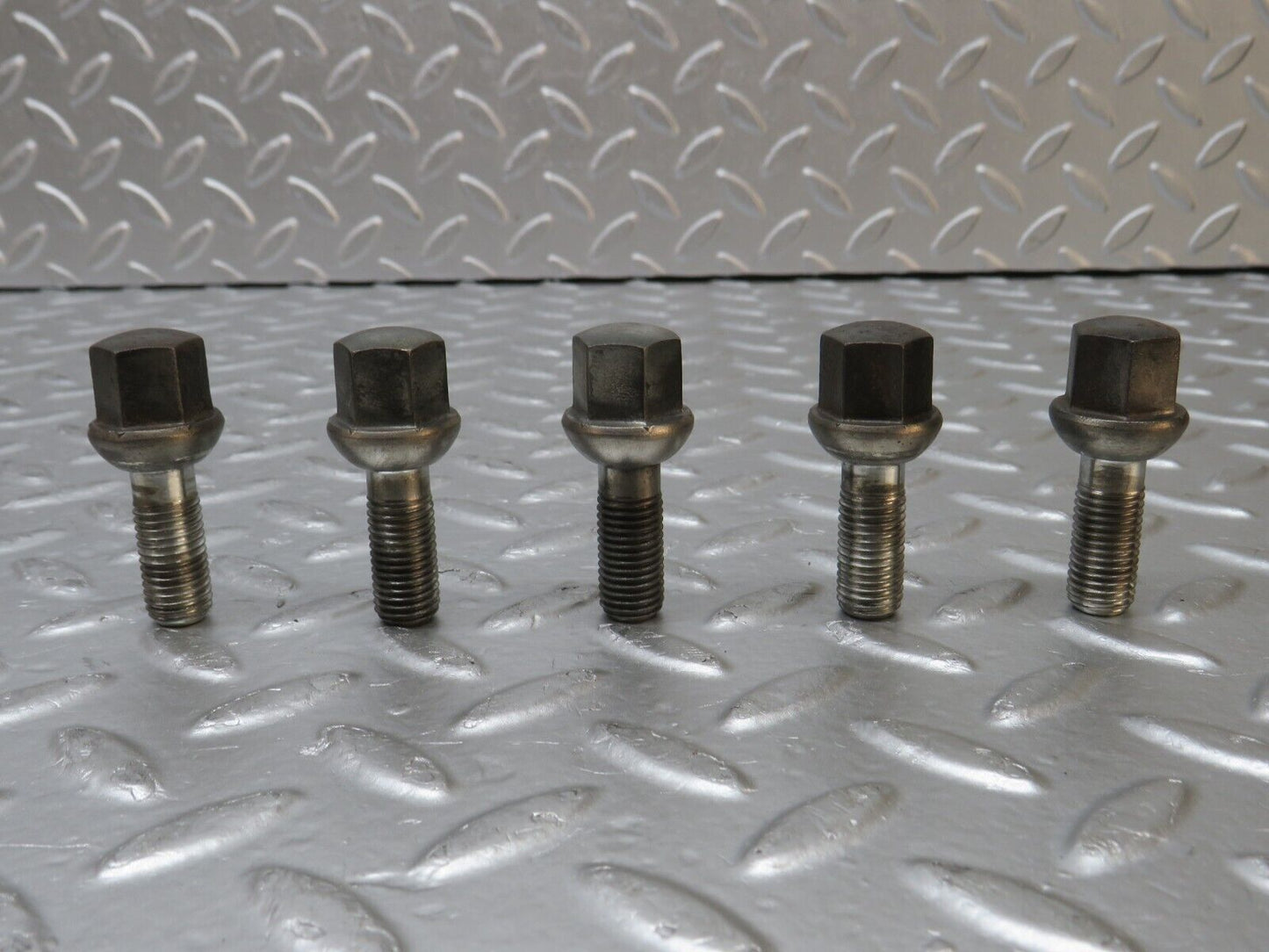 32231 Mercedes-Benz 5x Alloy Wheel Lug Bolt M12x1.5