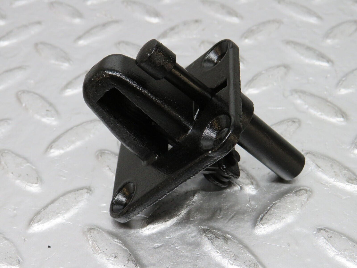 0774 Mercedes-Benz C107 350SLC Coupe Bonnet Lock Catch