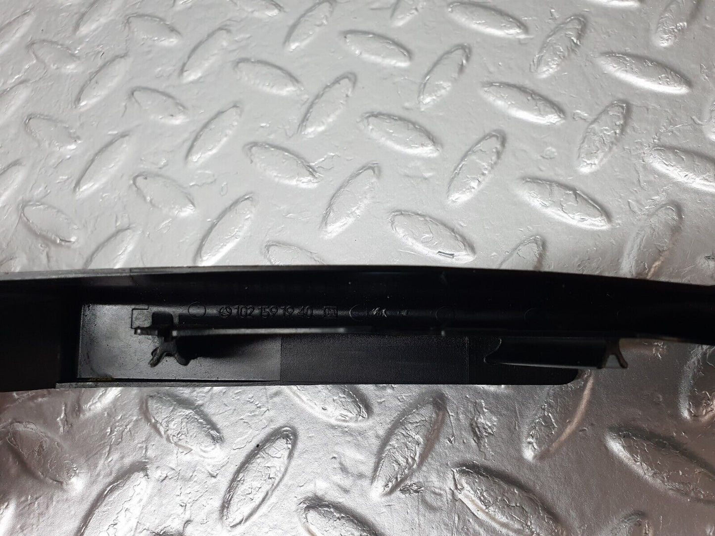 42940 Mercedes-Benz W201 190 Ignition Wire Cover 1021591940