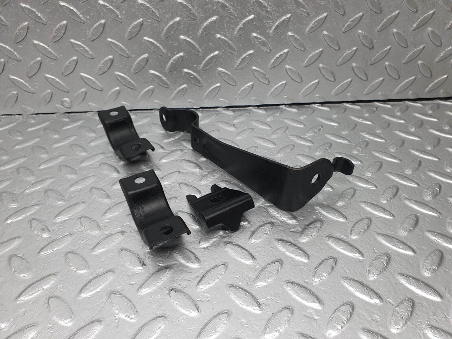 42981 Mercedes-Benz W201 190 Anti Roll Bar Holder Bracket Front Left