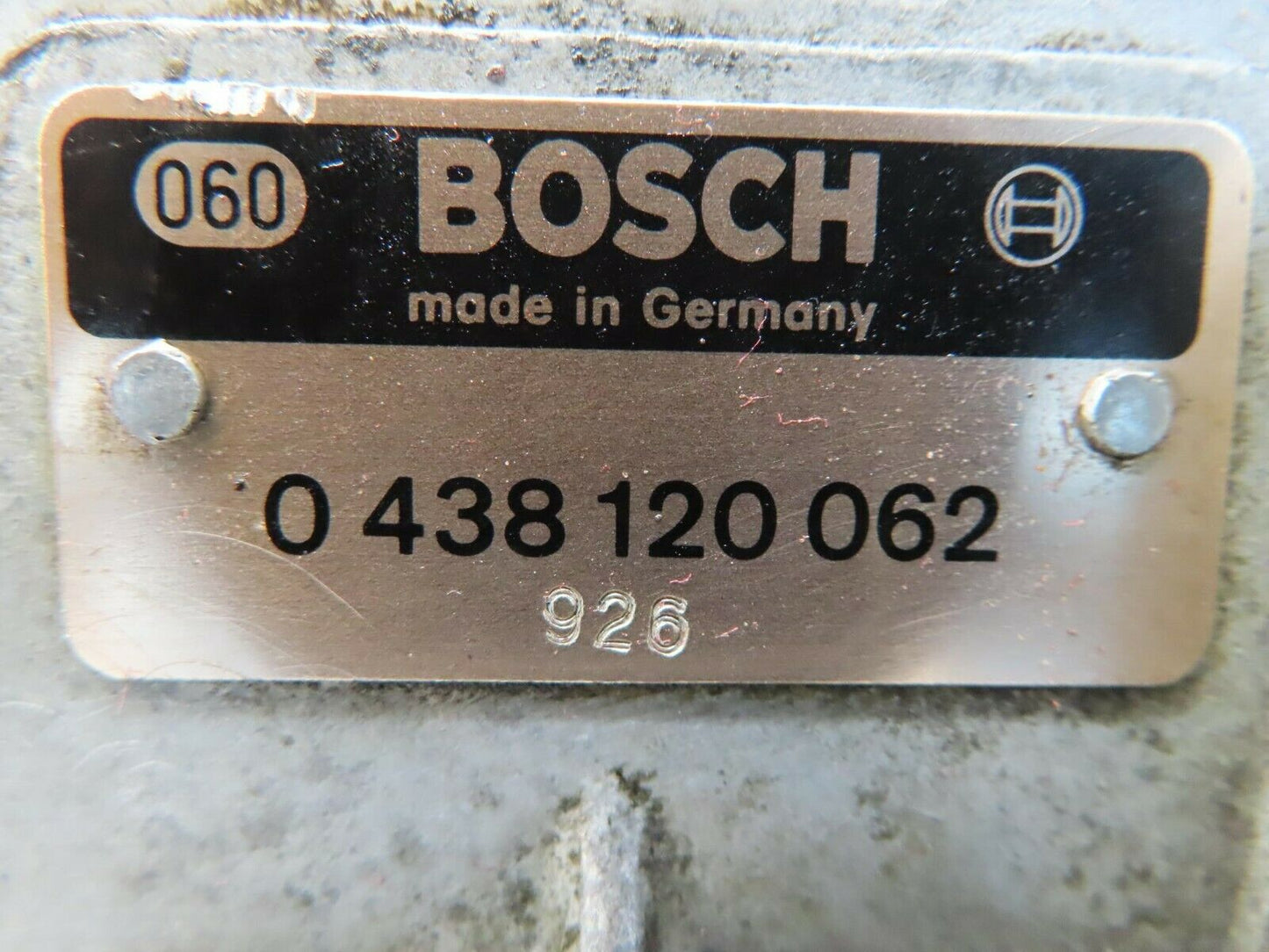 15587 Mercedes-Benz R107 450SL Air Flow Mass Meter Sensor Bosch 0438120062