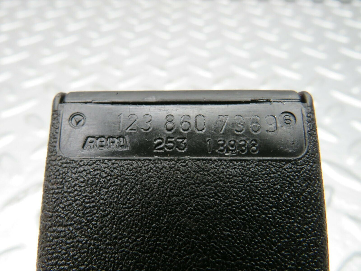 24060 Mercedes-Benz W123 280E Seat Belt Buckle Rear 1238607369