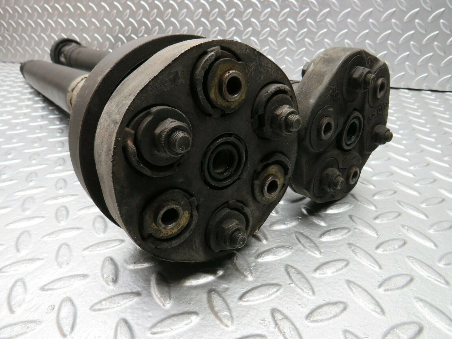 22537 Mercedes-Benz C124 E220 Coupe Cardan Shaft Prop Shaft