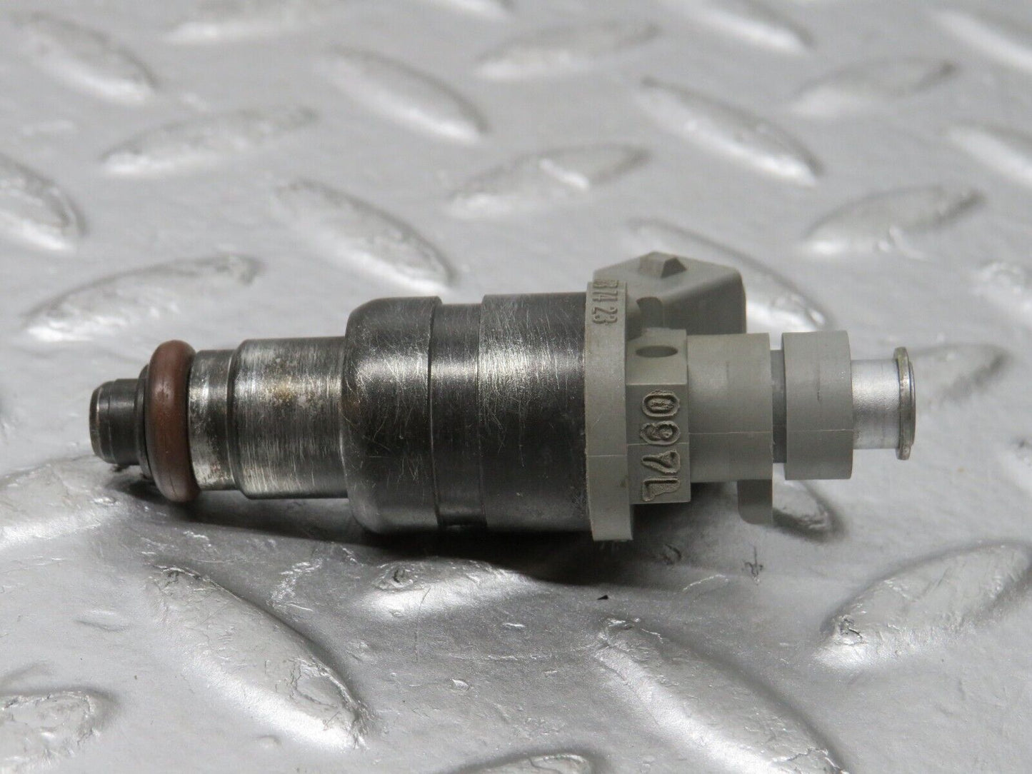 33485 Mercedes-Benz W202 C180 Fuel Injector Siemens 0000787423