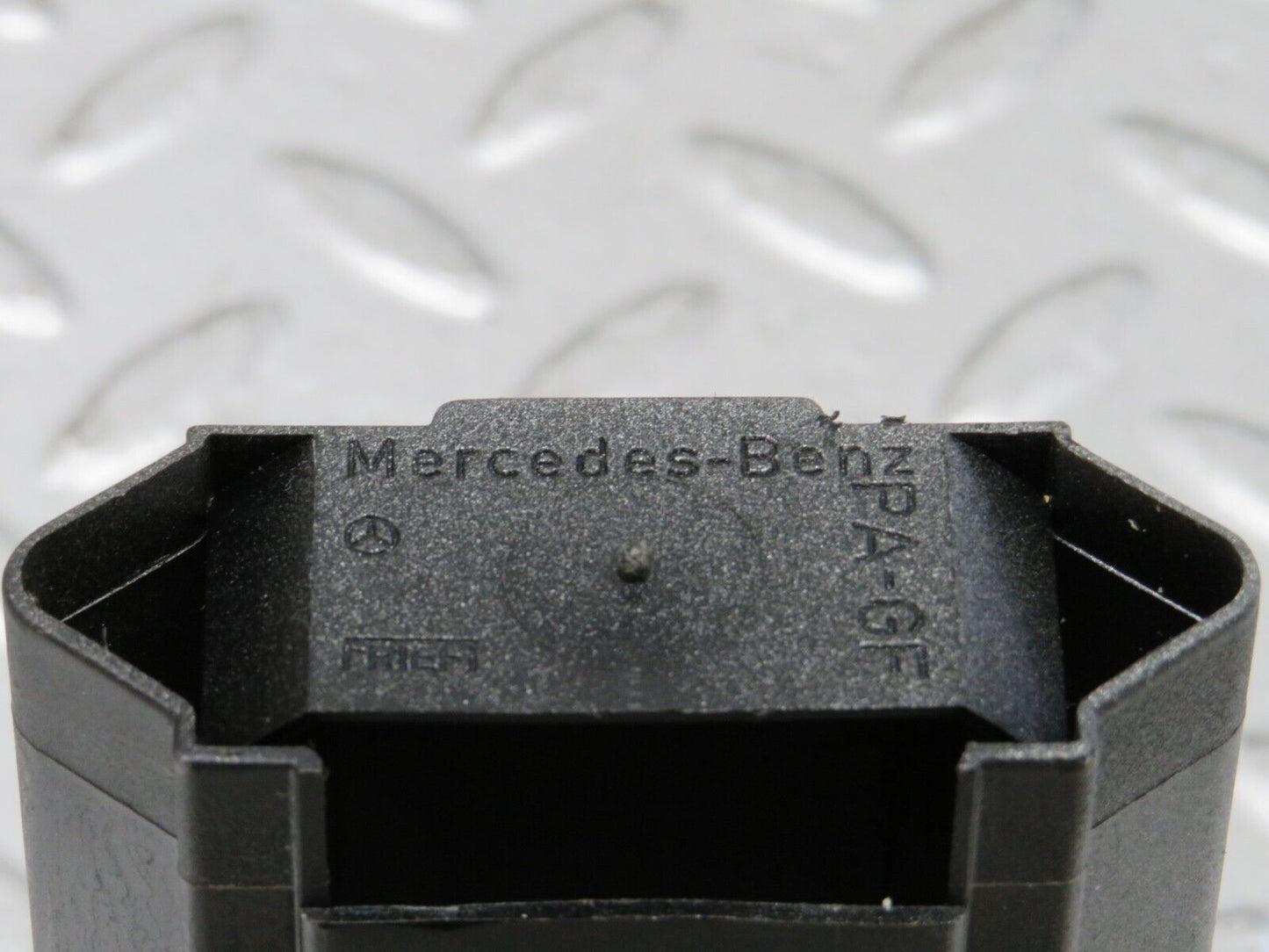 24751 Mercedes-Benz W140 S320 Rear Door Safety Check Strap