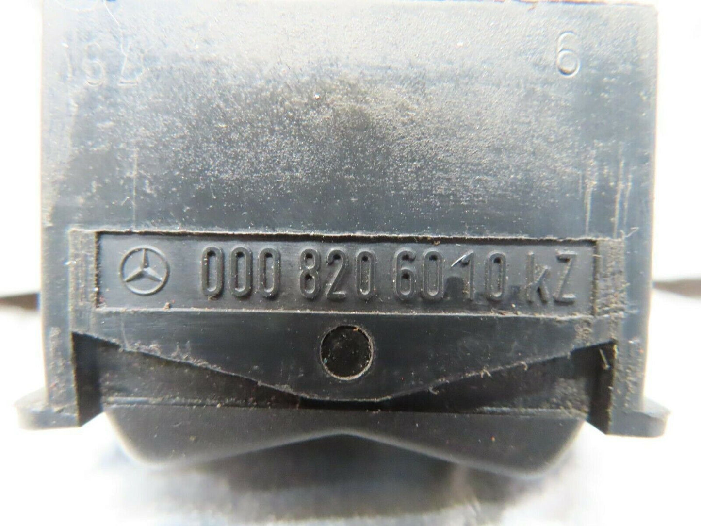 15788 Mercedes-Benz R107 450SL CRear Heated Window Switch 0008206010