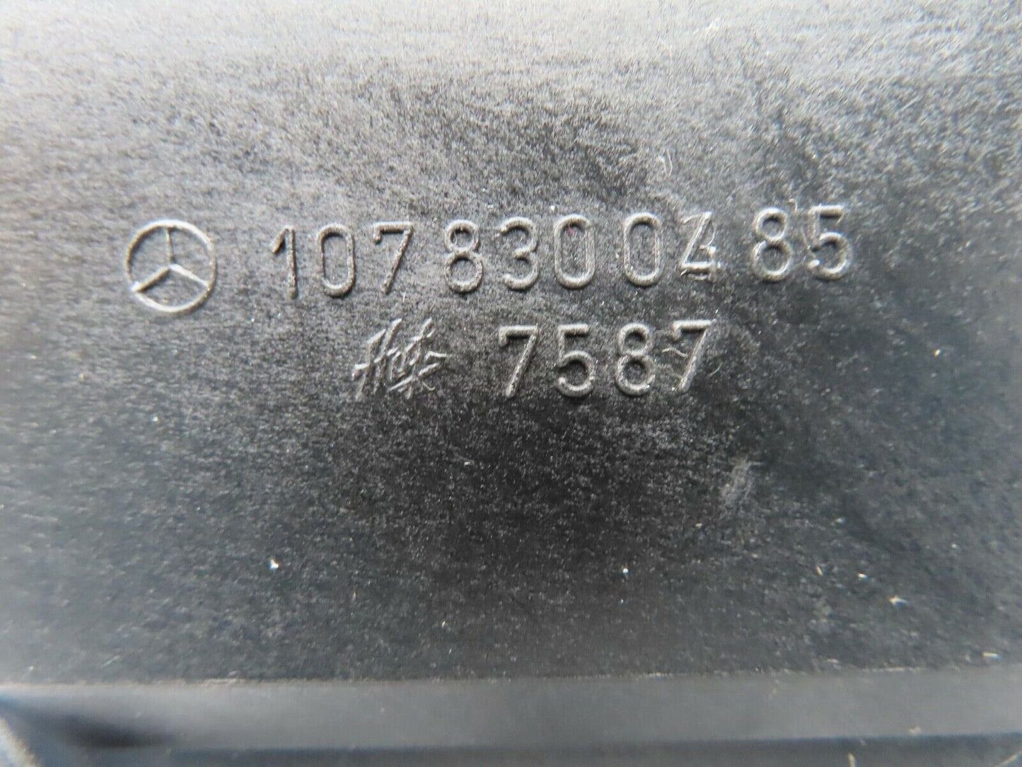 16733 Mercedes-Benz C107 380SLC Air Vent Control Lever Right 1078300485
