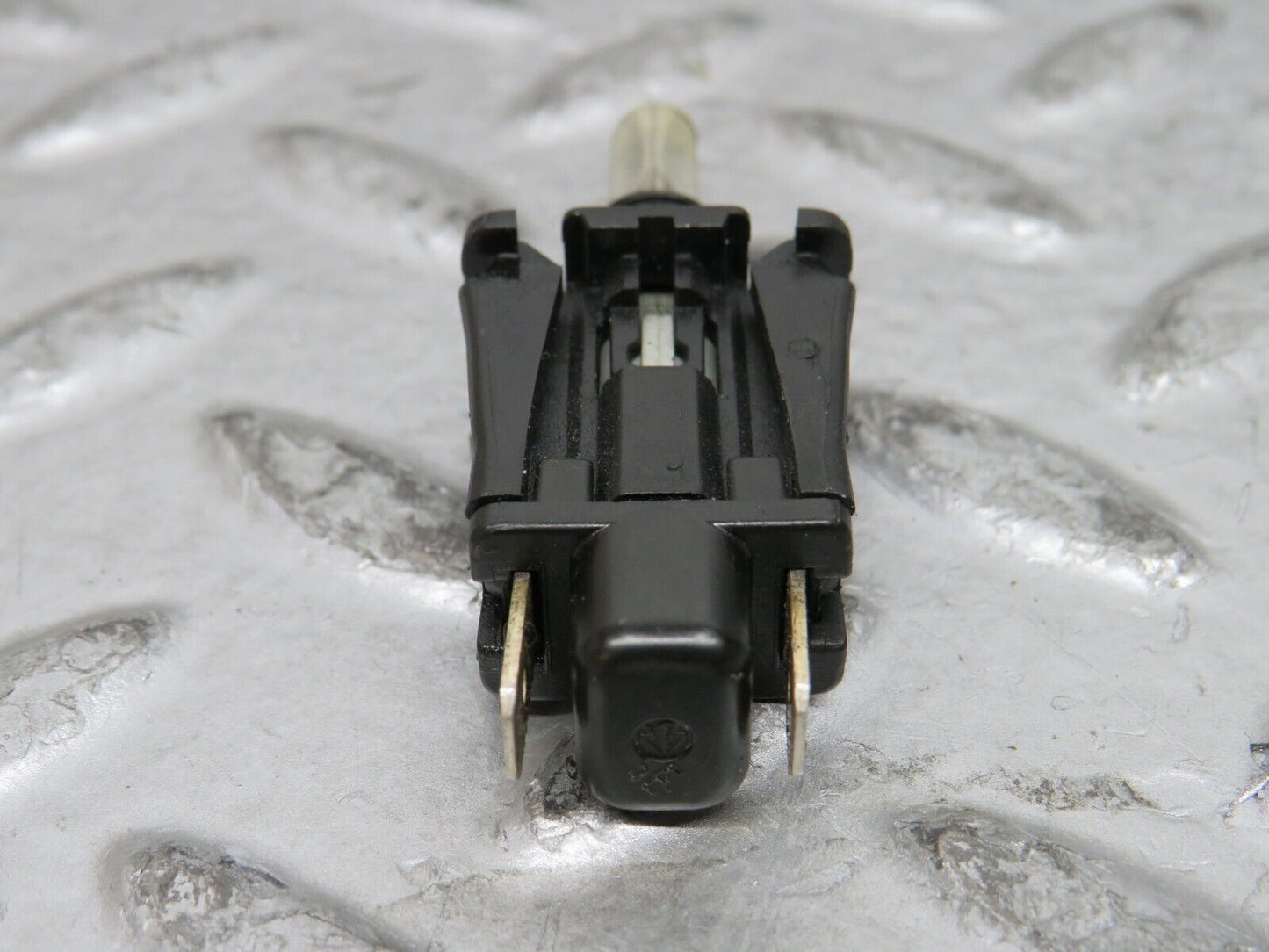 29168 Mercedes-Benz C124 320CE Door Contact Switch With Bracket 2018202110
