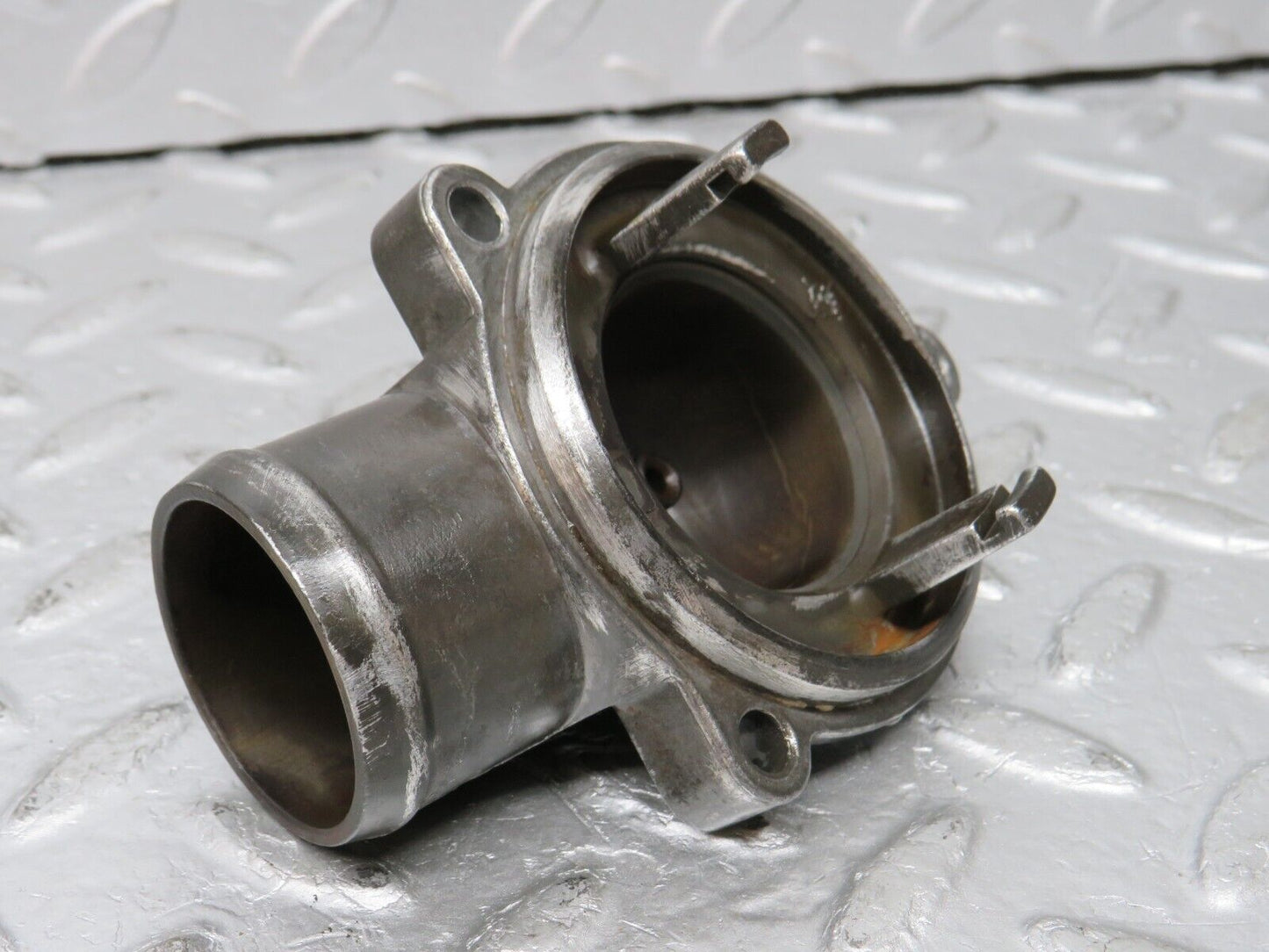 33438 Mercedes-Benz W202 C180 Thermostat Housing Pipe Hose Flange 1112030375