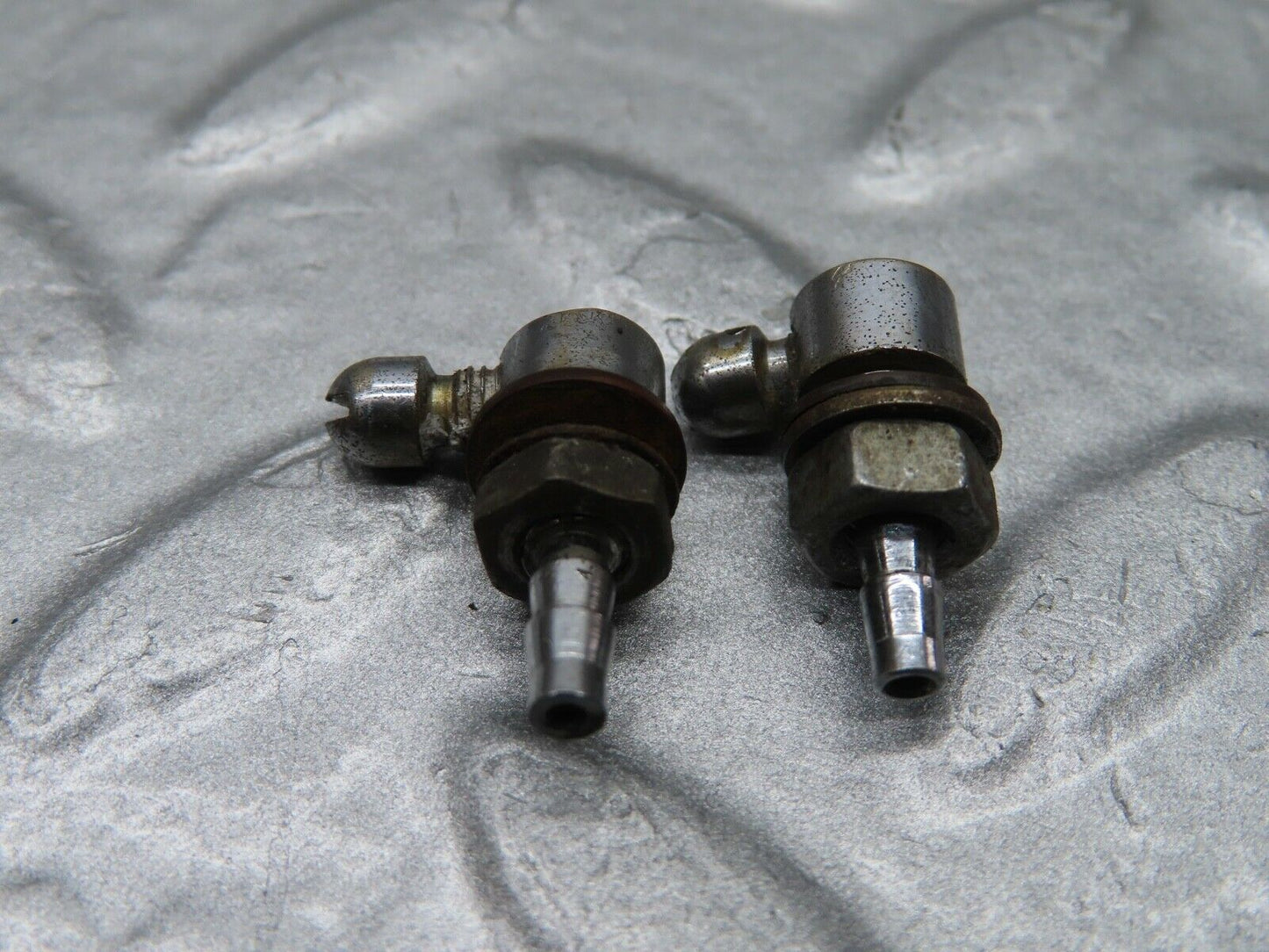 19817 Mercedes-Benz W121 190b Ponton Windscreen Washer Nozzle