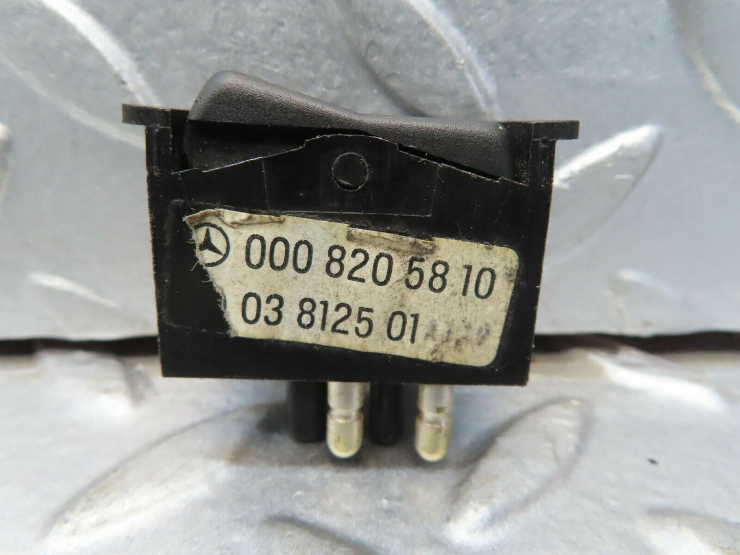 15789 Mercedes-Benz R107 450SL Coupe Interior Dome Light Switch 0008205810