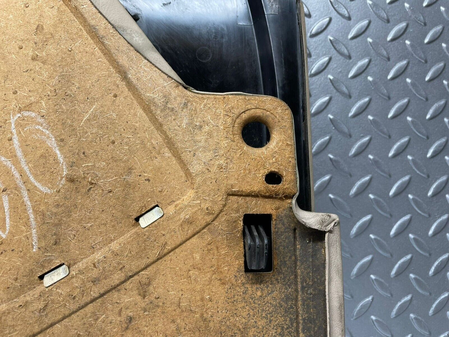 28944 Mercedes-Benz C124 320CE Front Right Door Card Beige 1247273270