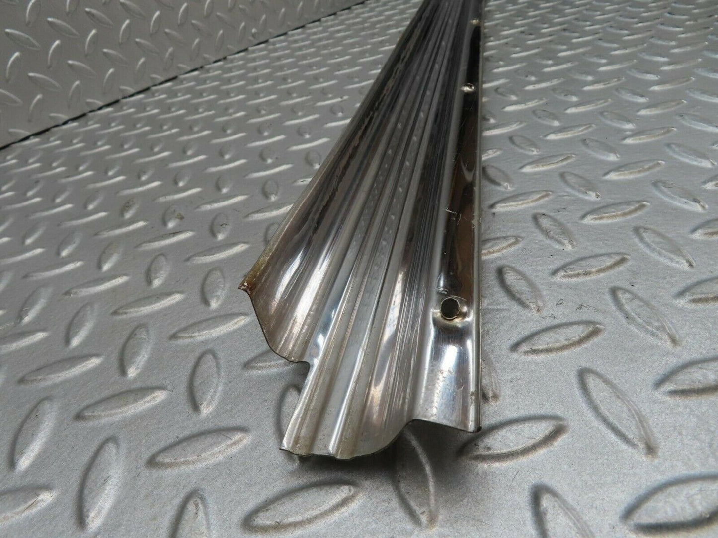 15568 Mercedes-Benz R107 450SL Left Door Sill Chrome