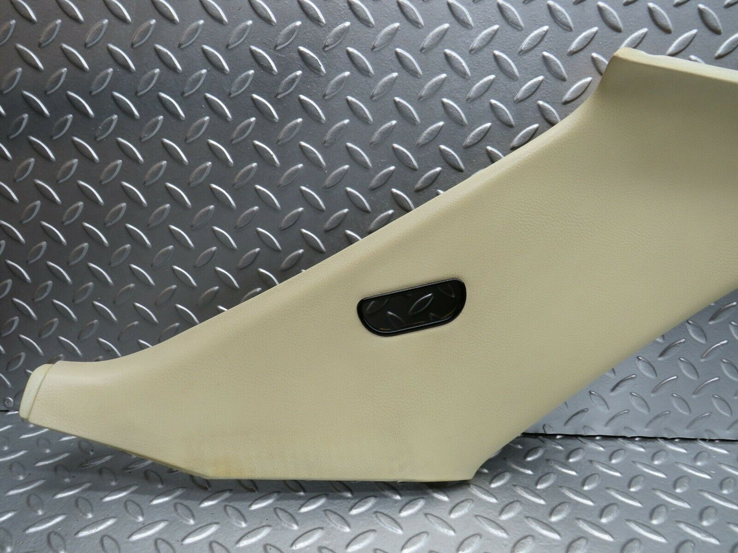 22660 Mercedes-Benz C107 450SLC Coupe C Pillar Cover Left Side Cream