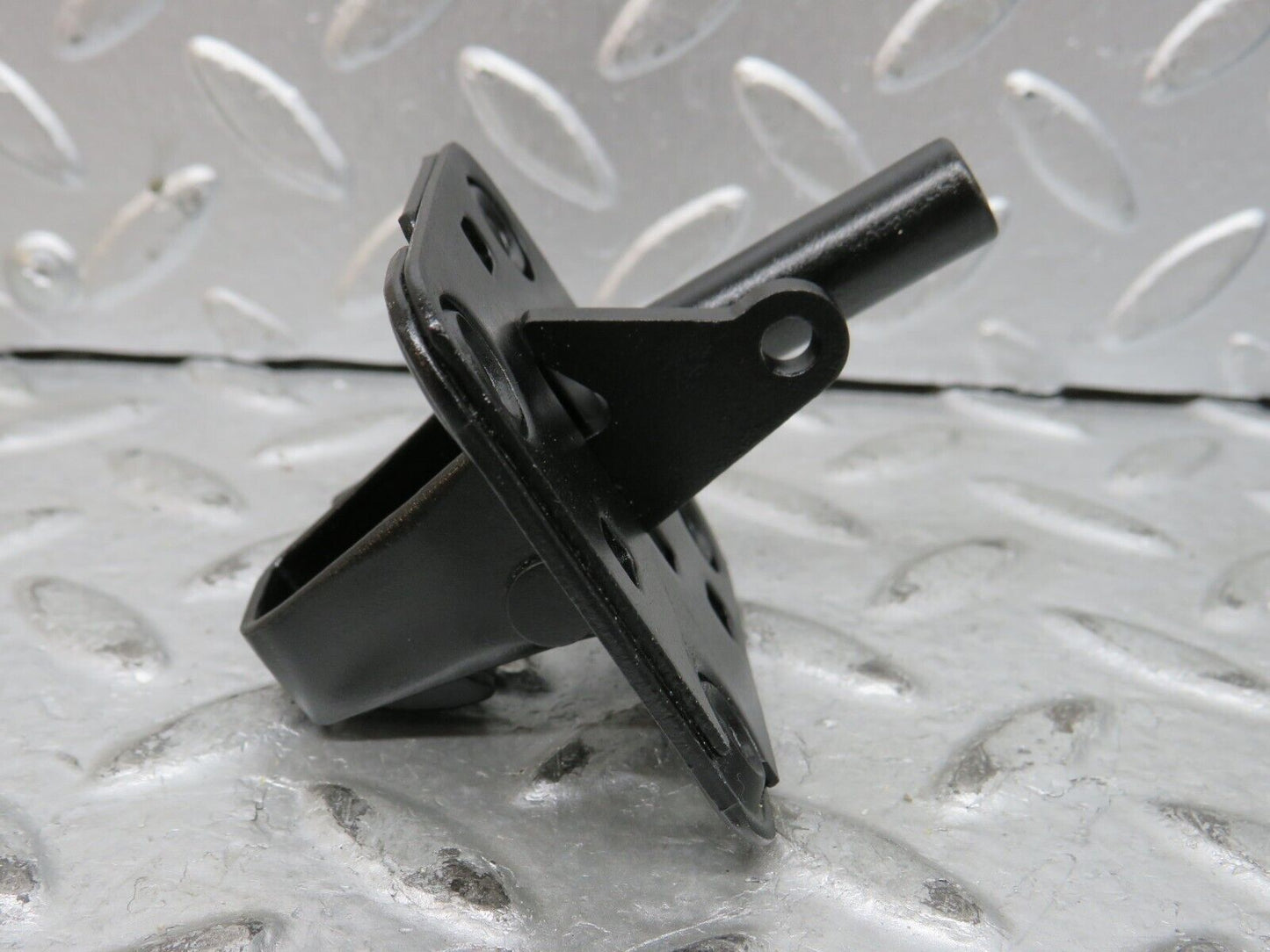 28375 Mercedes-Benz S123 240D Wagon Bonnet Lock Latch