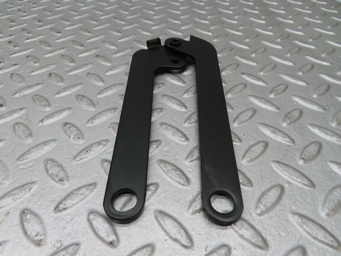 17598 Mercedes-Benz W116 450SEL Bonnet Hinge Right Side