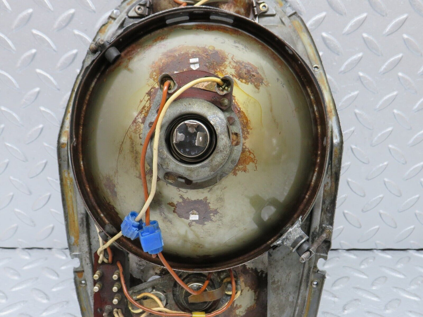 35863 Mercedes-Benz W108 Headlight Bosch 1305630023